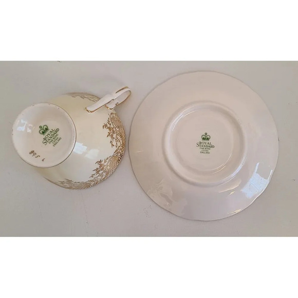 Vintage Rare Royal Standard Pale Yellow/Beige and Gold‎ Teacup and Saucer - Picture 8 of 8